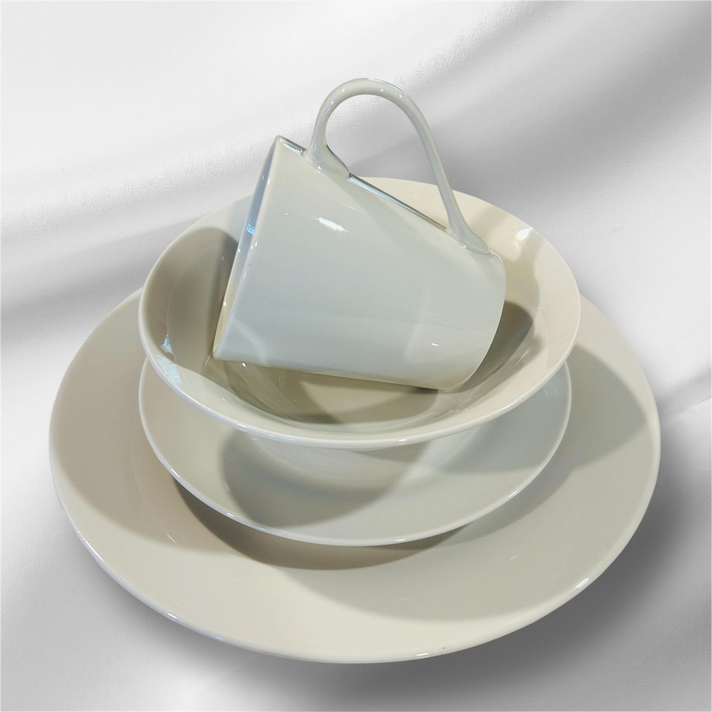 Meritage White China Set