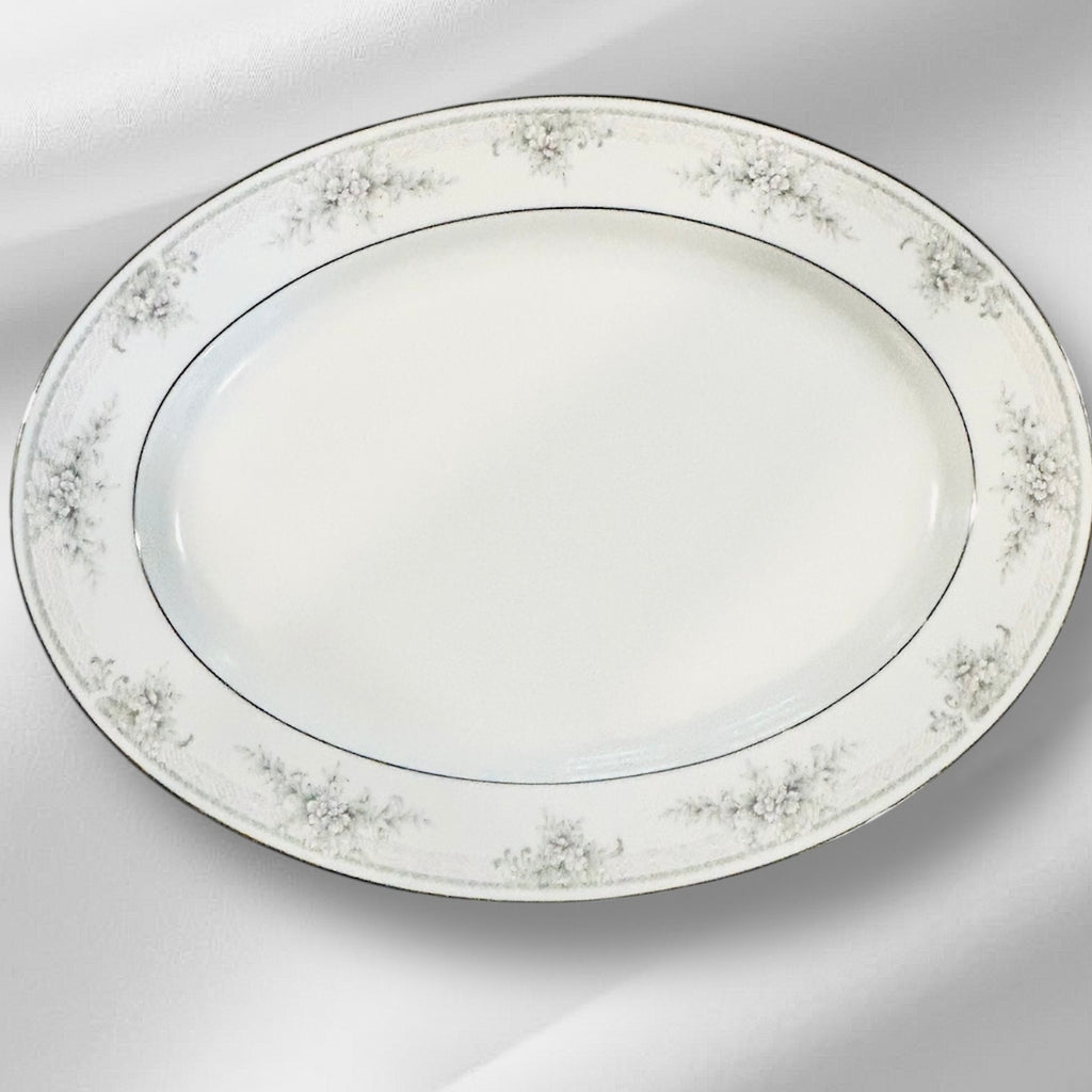 Legendary by Noritake Sweet Leilani China. 11 pieces.