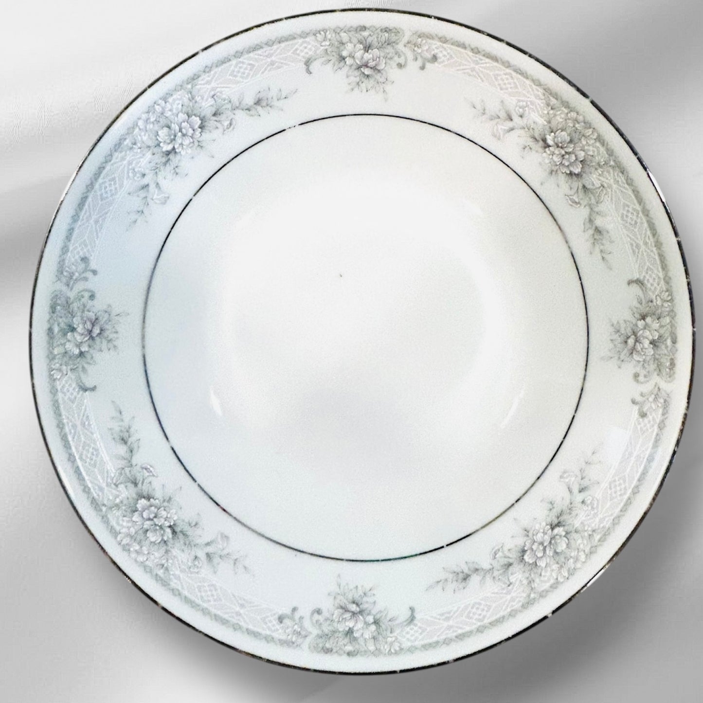 Legendary by Noritake Sweet Leilani China. 11 pieces.