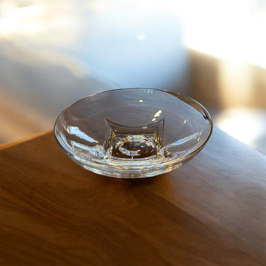 Atlas Colonial Square serving bowl/vase.