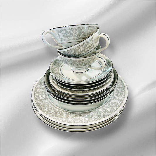 Whitney collection by Imperial Japan Breakfast Set. 15 pieces