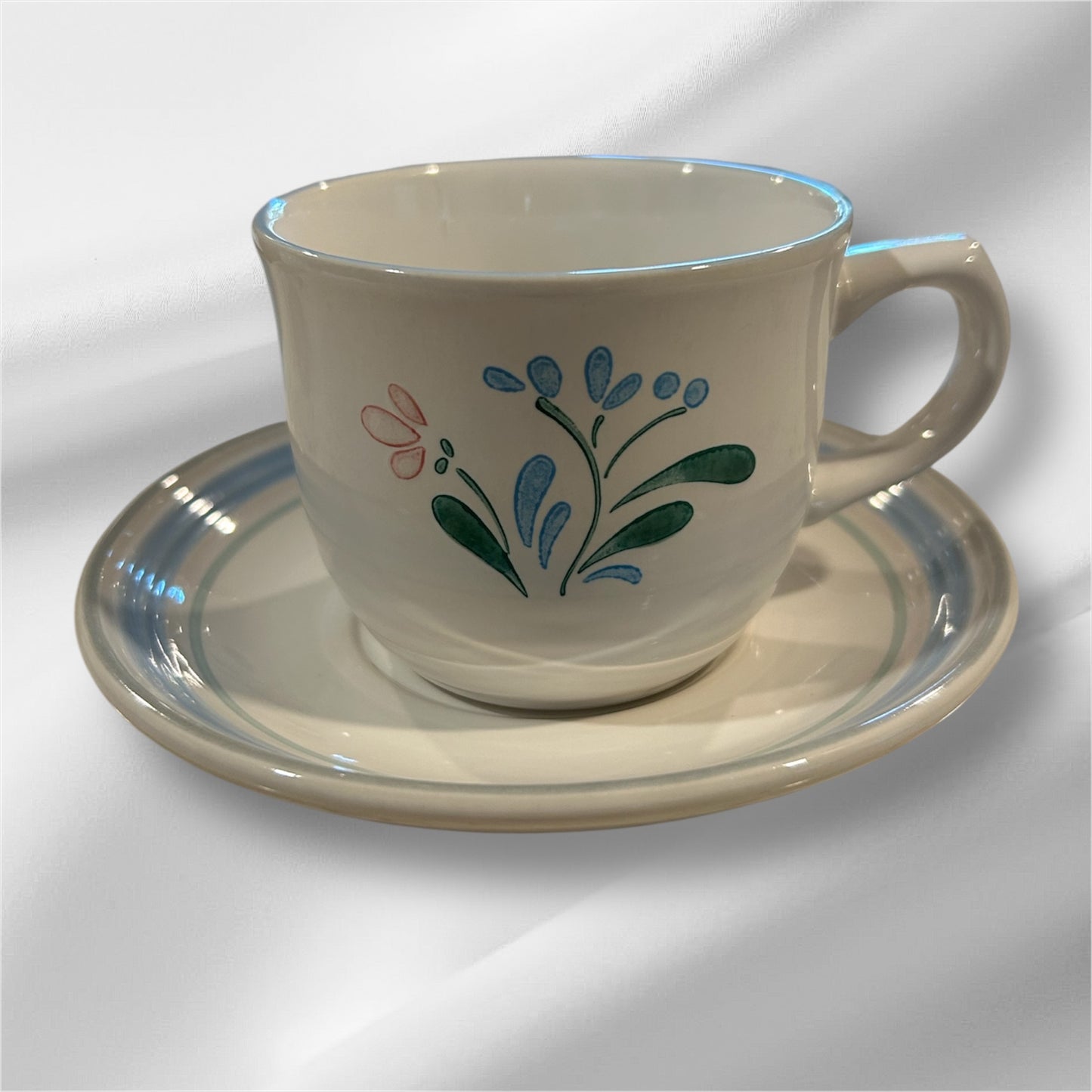 Fascino Japan Stoneware Blue Pink Flower by Yamaka. Set of 8